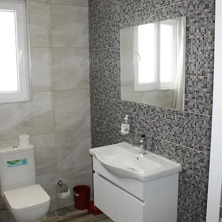 Apartment Let Me Host -palace Borg- *